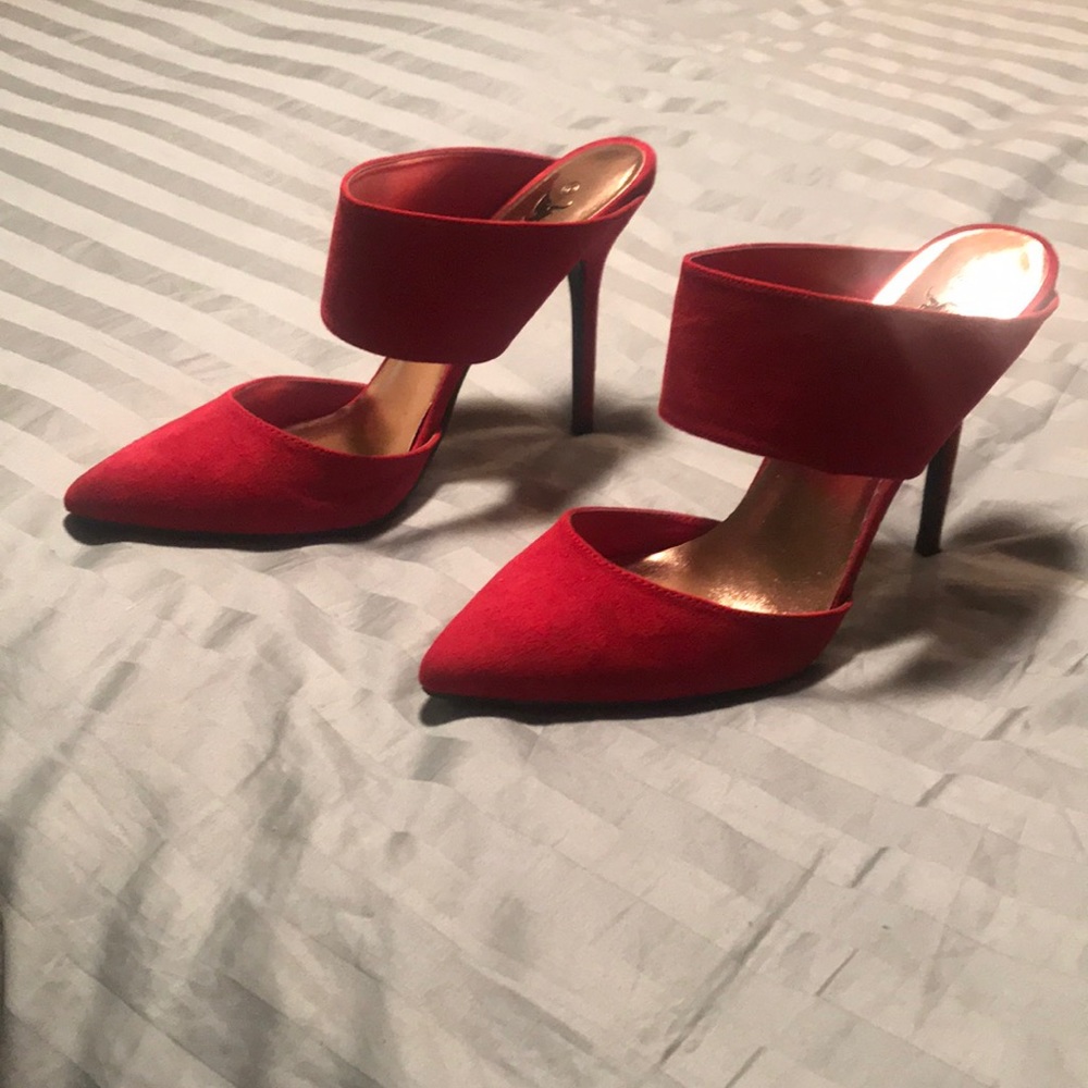 Red Slides size 10